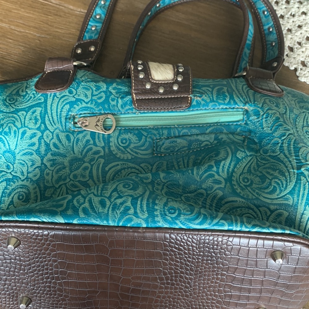 Purse - Picture 2 of 3